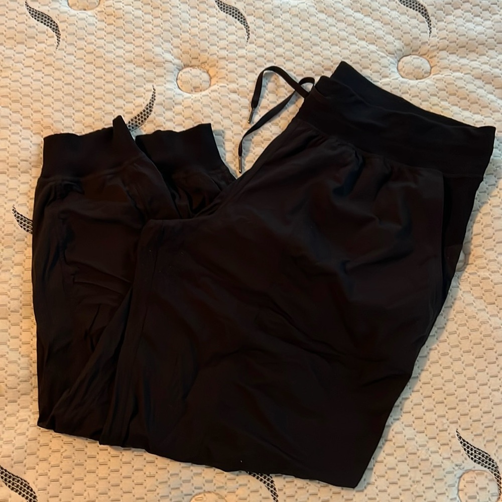 Dance studio mid rise jogger